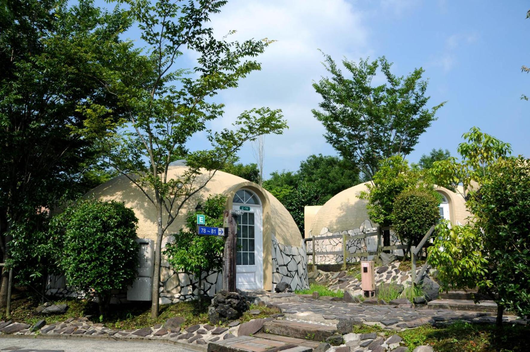Aso Farm Land Hotel Minamiaso Exterior photo